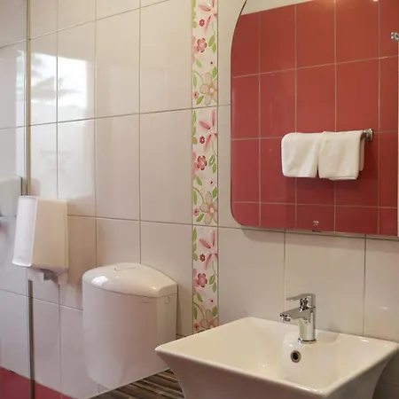 Vodisek - Depandansa Hotela Capris Boutique Отель 3*