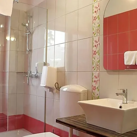 Vodisek - Depandansa Hotela Capris Boutique 3* Koper